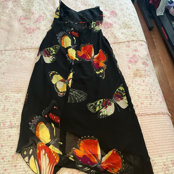 Elegant Black Butterfly Print Dress - Picture 3 of 4